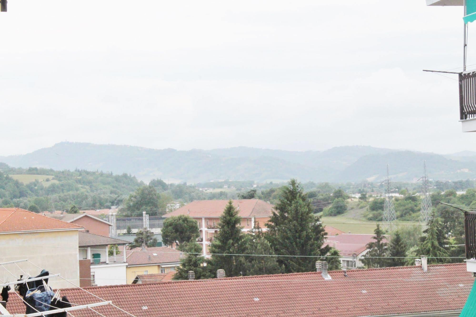 Appartamento Lella Con Meravigliosa Vista Vicino Alle Terme Acqui Terme Exteriör bild